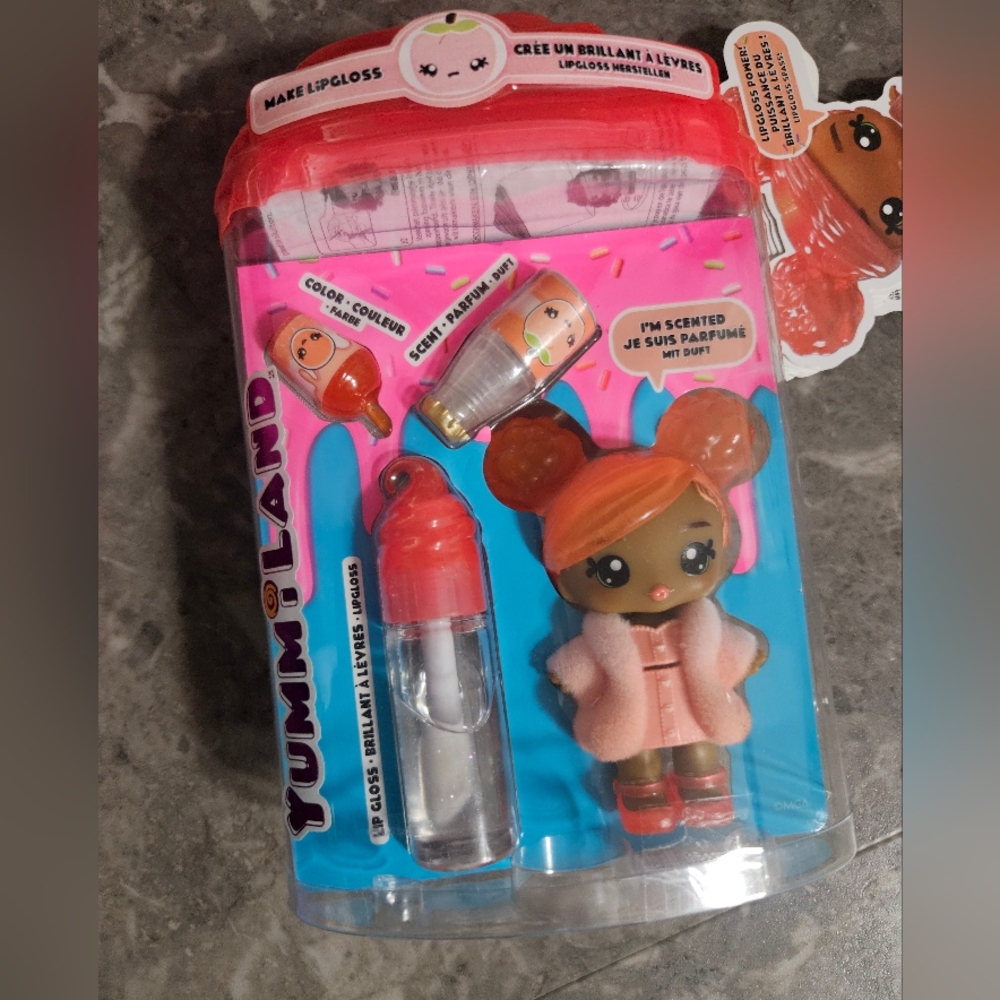 2 FOR $30 Yummi-land-Scented Lip Gloss Toy  Piper Peach